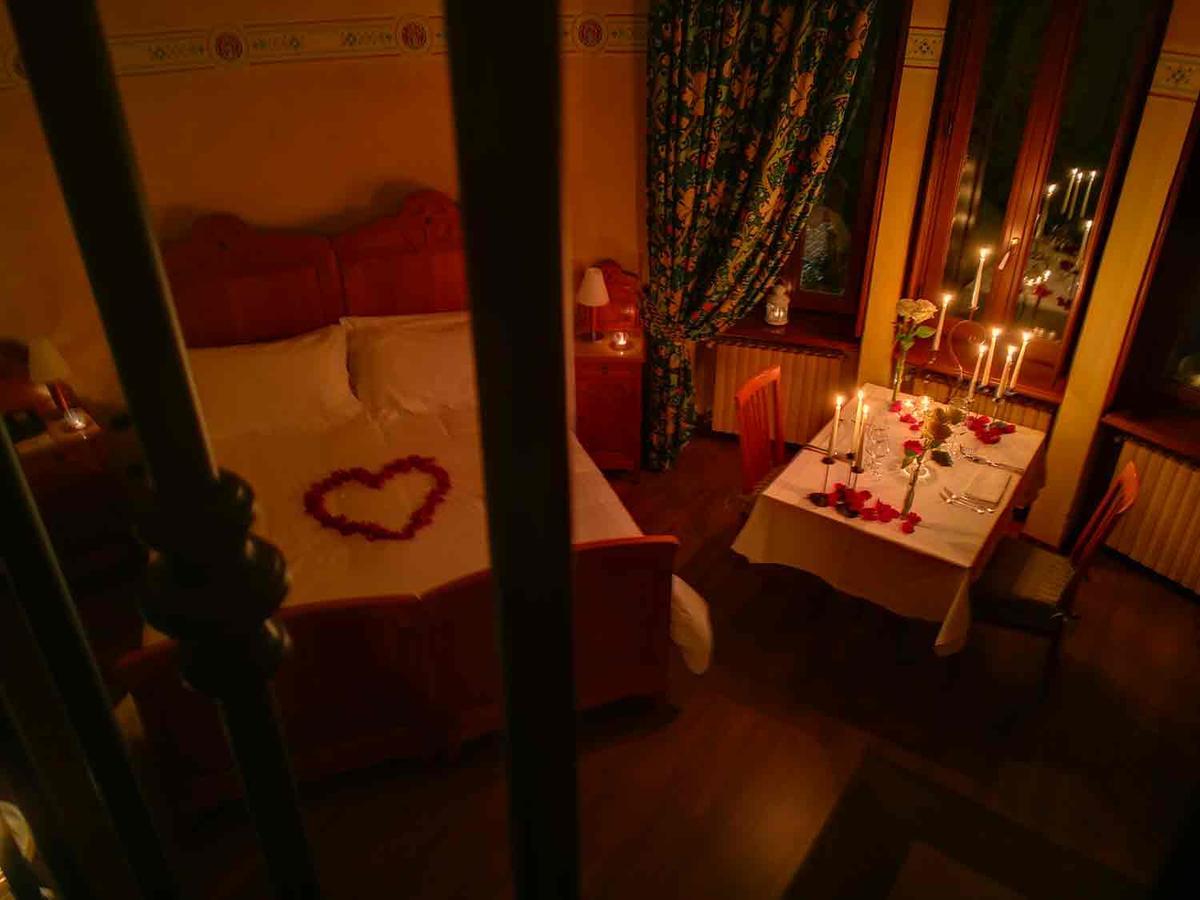 Al Borducan Romantic Hotel - Adults Only Варезе Екстер'єр фото